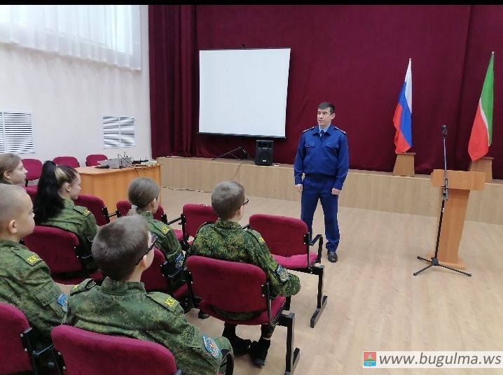 Бугульминские кадеты встретились с прокурором города Ришатом Наильевичем Шакировым.