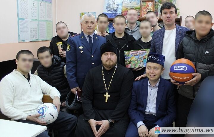 Благочинный Бугульминского округа встретился с несовершеннолетними подозреваемыми в рамках проекта «Уроки добра».