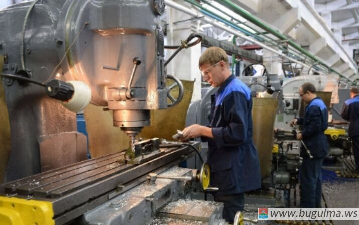 ⚡️Девятиклассники, не сдавшие ГИА, смогут бесплатно обучиться профессии рабочего или служащего.